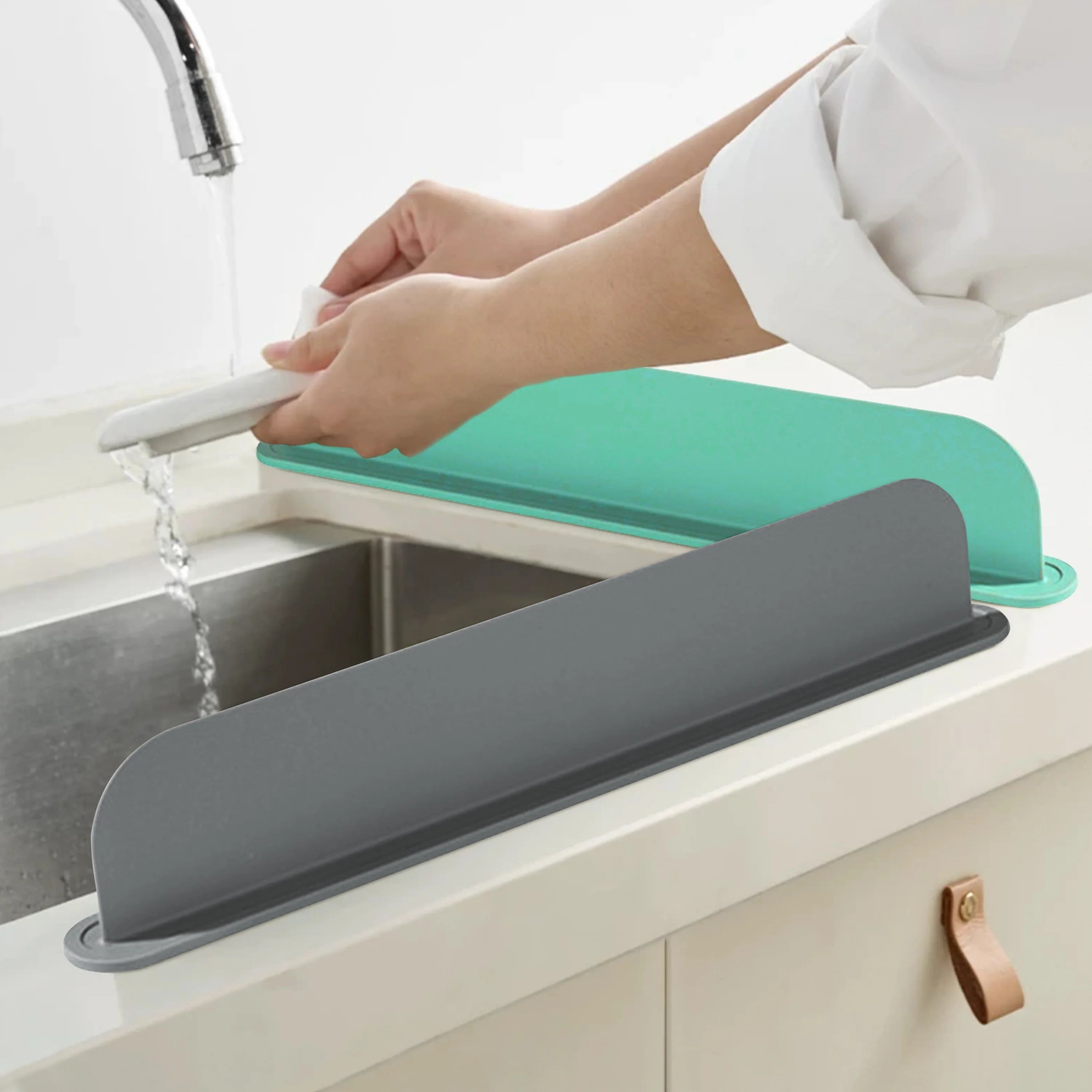 Soft Silicone Sink Splash Guard - Keep Your Countertops Clean and Dry